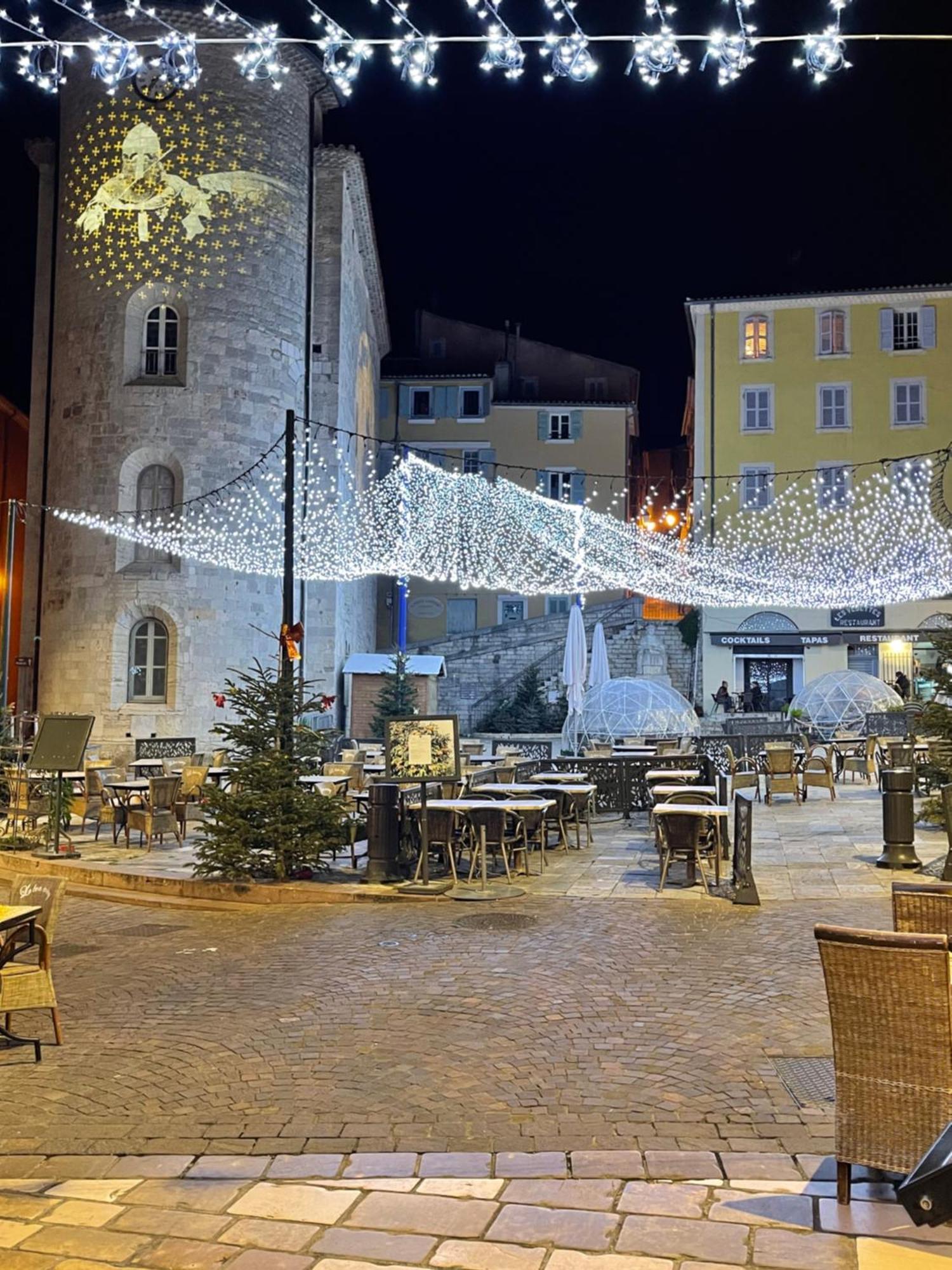 Le Palmae, Serenite Et Charme En Coeur De Ville Hyeres Exterior photo